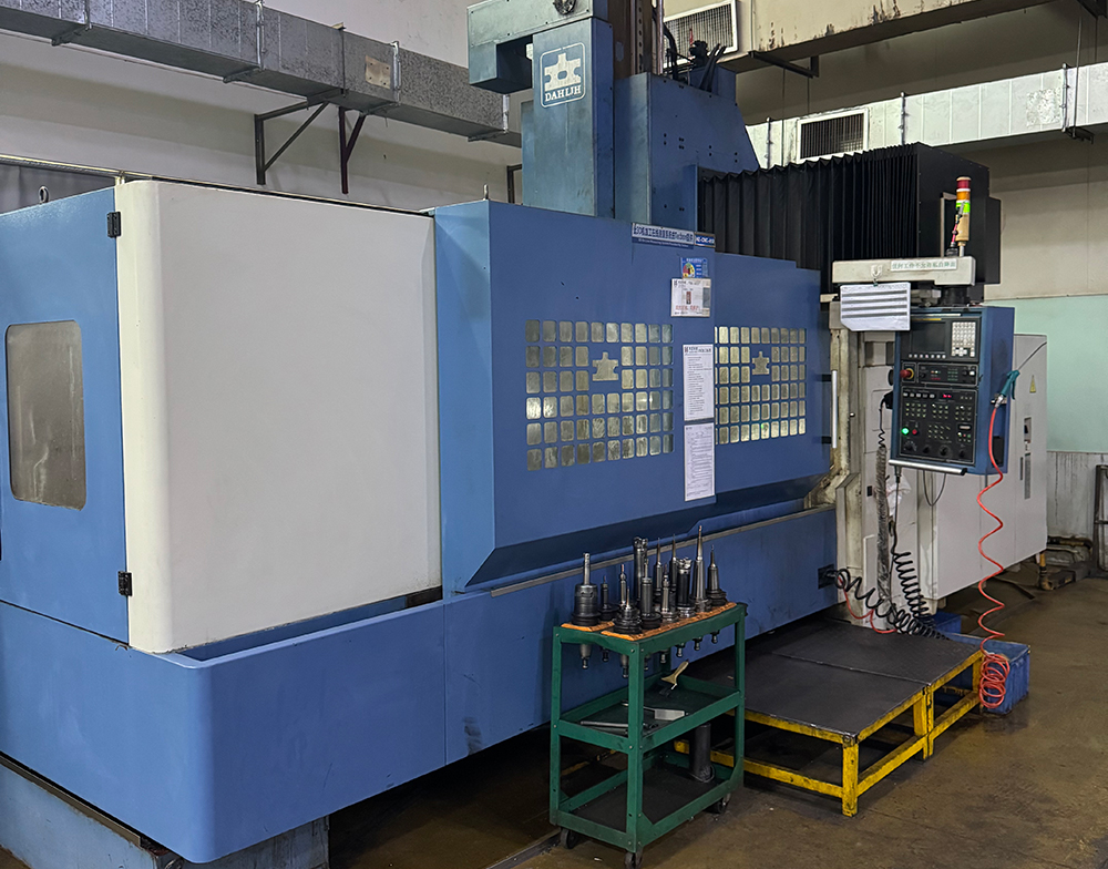 injection molding factory